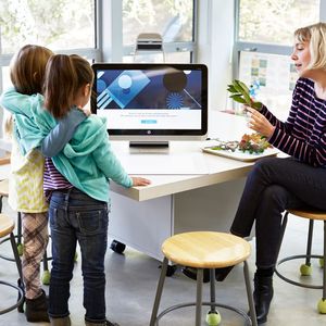 HP will die Pro-Version des innovativen All-in-One-Rechners Sprout auch im Bildungssektor etablieren. Er soll mit 3D-Kamera und einer als zweites Display einsetzbaren Touch-Matte  spielerisches Lernen ermöglichen.