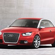 Audi-Qualität im Kleinformat: Mit dem sportlich gestylten A1 will der Ingolstädter Premium-Hersteller vor allem neue, urbane „Premium-Zielgruppen“ erobern. Audi will künftig pro Jahr rund 80.000 Exemplare des Kleinwagens absetzen. (Archiv: Vogel Business Media)