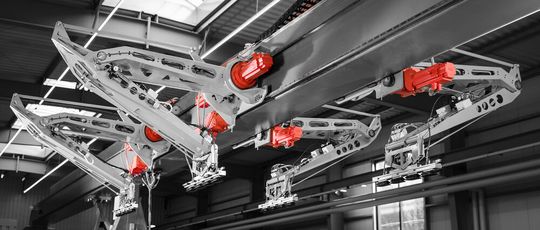 RTT Robotertechnik-Transfer entwickelte eine automatisierte Handhabungslösung für Rohre und parametrierte die Kinematiken mit Movikit Robotics. RTT Robotertechnik-Transfer entwickelte eine automatisierte Handhabungslösung für Rohre und parametrierte die Kinematiken mit Movikit Robotics.