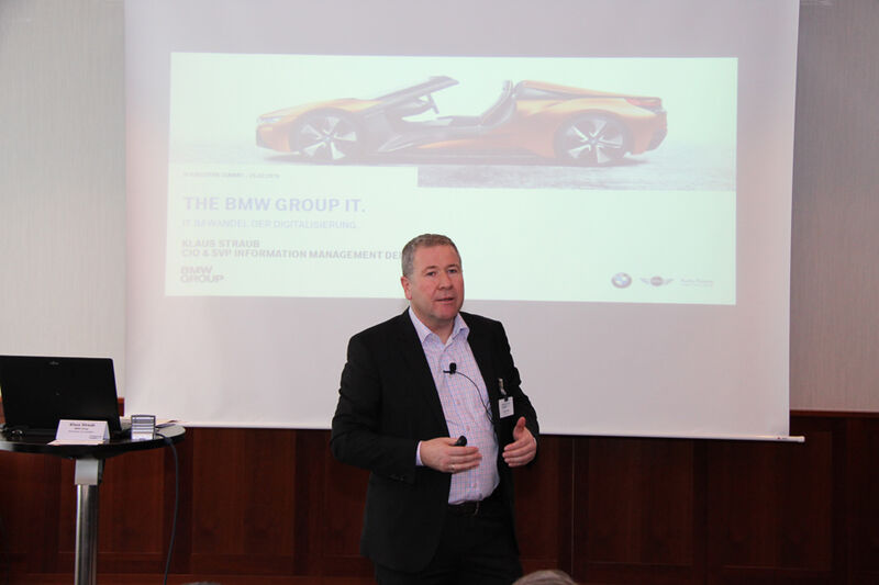 Im Anschluss gab Klaus Straub, CIO und Senior Vice President der BMW Group, Einblicke in die Digitalisierungsstrategie des Münchner Traditionsunternehmens.  (Bild: Vogel IT-Medien)