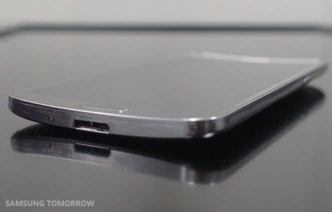 Samsung Galaxy Round mit gebogenem OLED-Bildschirm (Samsung tomorrow)