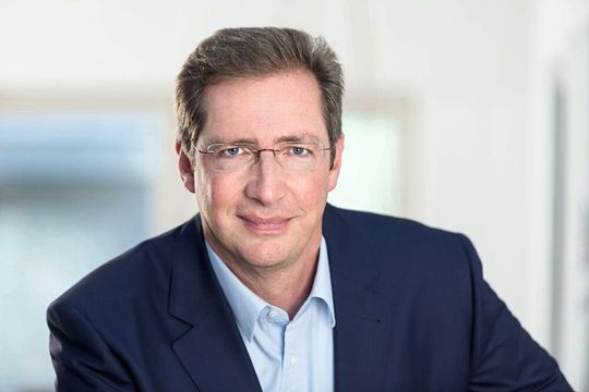 Klaus J. Rudolph ist seit dem 8. Juli 2026 Geschäftsführer und CFO der Fritz Winter Eisengießerei.(Bild:  Fritz Winter Eisengießerei)