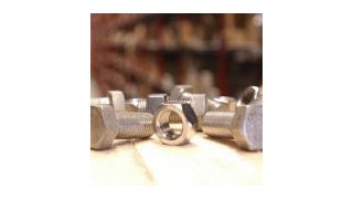 Ein hoher Aufwand kann billig eingekaufte C-Teile wie Schrauben im Endeffekt sehr teuer machen. Bild: Lederer (Archiv: Vogel Business Media)