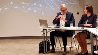 Die Veranstalter der SPS: Martin Roschkowski und Sylke Schulz-Metzner, beide Mesago Messe Frankfurt freuen sich: „Die Messegenehmigung ist inzidenz-unabhängig, eine Absage unsererseits droht deshalb nicht.“ (Bild: Stotz)