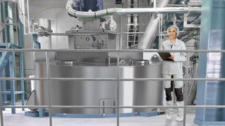 El mezclador giratorio Silomischer GM de Amixon mezcla té y especias en grandes lotes de hasta 100 m³, a una velocidad deliberadamente baja para preservar al máximo la estructura. (Imagen:amixon GmbH)