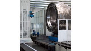 Die 80 t schweren Maschinenträger  werden auf dem Bohrwerk in zwei Aufspannungen komplett bearbeitet. (Archiv: Vogel Business Media)