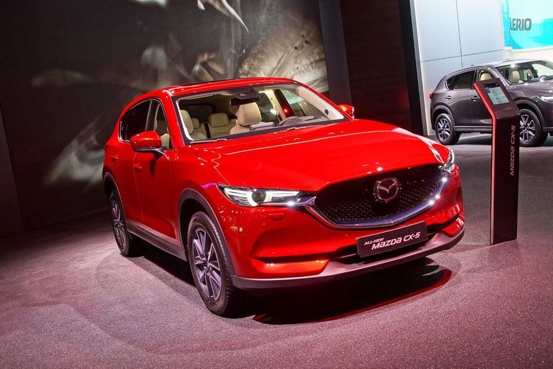 Mazda ist ein Pionier des Rot-Revivals. Die Japaner präsentieren schon mal ihre gesamte Flotte rot lackiert auf einer Messen. (sp-x / Knödler)