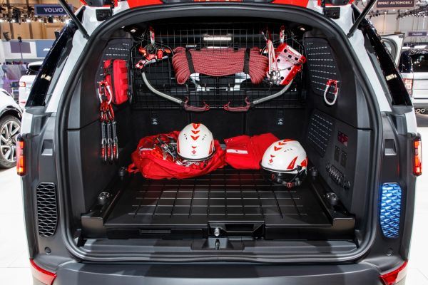 Der neue Land Rover Discovery bietet viel Stauraum (Bild: Land Rover)