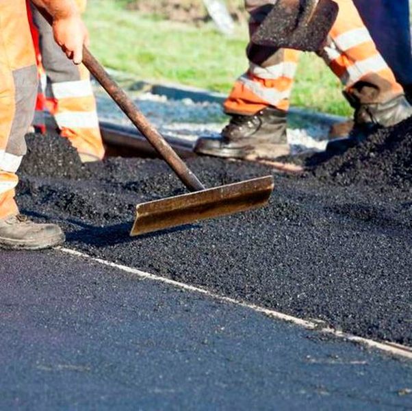 The Government of India envisages the development of 34,800 km of roads at an estimated investment of 66 billion dollars in the first phase. (Deposit Photos )
