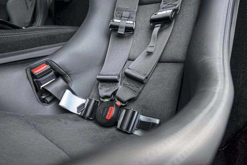 Die Schalensitze bieten Vierpunktgurte mit Zentralverschluss. (Mercedes-Benz )