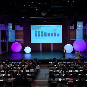 Das Kfz-Gewerbe Rheinland-Pfalz veranstaltete seinen diesjährigen Verbandstag unter dem Motto: „Nach der Revolution: Wie sehen Kfz-Handel und Service von morgen aus?“(Bild:  Kfz-Gewerbe RLP)