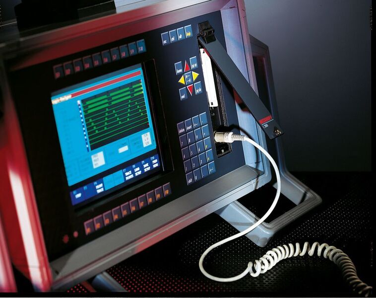 Mit den ersten, auf einem PC lauffähigen Steuerungssoftware-Versionen, S1000 und S2000, stellte Beckhoff seinen Kunden von 1988 an SPS- und Motion-Control-Funktionen, inklusive CNC, zur Verfügung. (Beckhoff)