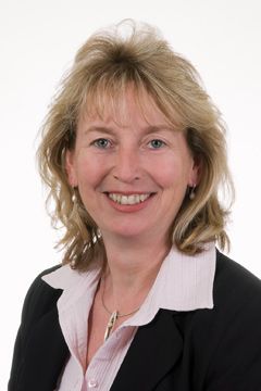 Elke Benner, Leiterin Division Automotive Deutschland Würth: „Würth setzt vor allem auf die Themen Serviceannahme, Energieeinsparung sowie die Installation von IT-Tools - Beispielsweise die neuen Systeme „Würth Glasauskunft zur korrekten Abrechnung von Glas-Kaskoschäden mit den Versicherungen“ und das „360° Full-Service-Autogaskonzept“. Zudem vereinfacht das neue Serviceannahme-Konzept die aktive Kundengewinnung und- bindung in der Werkstatt.“ (Archiv: Vogel Business Media)