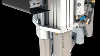 Neue Zuführtechnik für Fließloch-Schraubsysteme entwickelt! Hier ein K-Flow-Fügewerkzeug stechend, ausgerüstet mit dem neuartigen HLX-70-Magazin von Atlas Copco. (Atlas Copco)