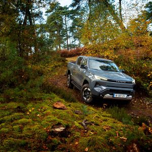 2028 soll noch eine Brennstoffzellenversion folgen.(Bild:  Toyota)