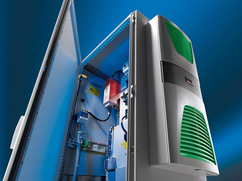 Die Cool Efficiency Kühlgeräte sind bis zu 45 Prozent energiesparender als Standard-Kühlgeräte. Bild: Rittal (Archiv: Vogel Business Media)