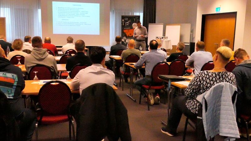 Anfang November traffen sich die Innungen im Norden zu ihrem Landesverbandstag in Hamburg.(Bild:  Wenz - VCG)