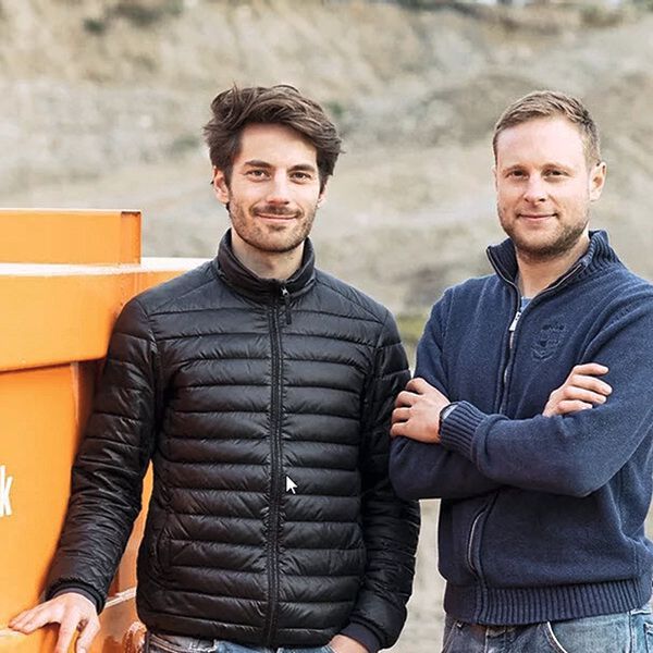 Die Neustark-​Gründer Valentin Gutknecht und Johannes Tiefenthaler (Bild: Micha Riechsteiner)