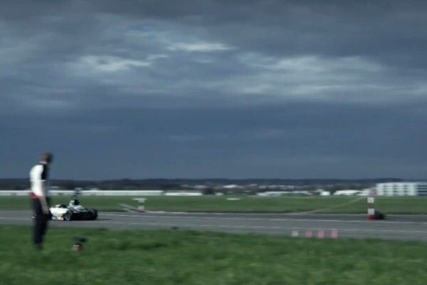 Der zweite Lauf: Um den Einfluss möglicher Hangneigung zu eliminieren, wird die offizielle Zeit als Mittelwert aus zwei aufeinanderfolgenden Läufen in entgegengesetzter Richtung errechnet. (Bild: AMZ Racing)