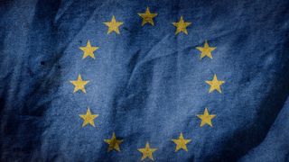 Die neue EU-Maschinenverordnung weist in ca. zwei Drittel aller Bestimmungen Änderungen zur aktuellen EG-Maschinenrichtlinie auf. (Bild: frei lizenziert, Elionas2)