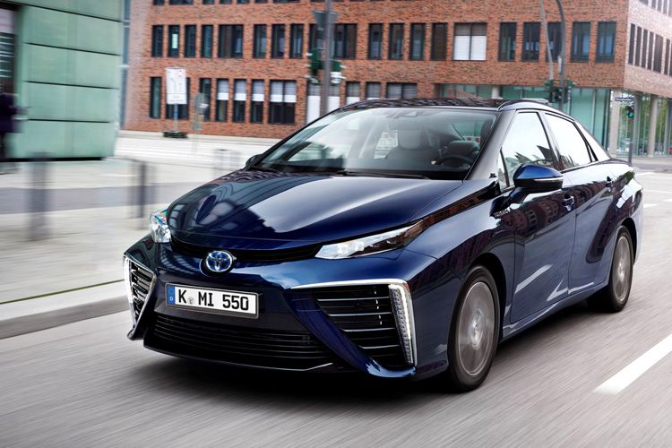 ... ob man dieses Auto nun cool, spacig oder hässlich finden soll. (Foto: Toyota)