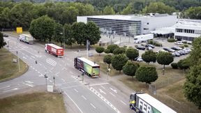Rund 80 batterieelektrische Lkw sind aktuell in der Logistik für vier deutsche Werke von Mercedes-Benz Trucks unterwegs. (Bild: Daimler Truck)