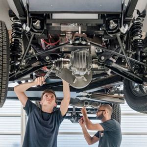 Mit dem Projekt „aCar“ der Technischen Universität München (TUM) soll Elektromobilität auch für die ländliche Bevölkerung in armen Regionen mit schlechter Infrastruktur nutzbar werden.(Bild:  Andreas Heddergott / TU Muenchen)