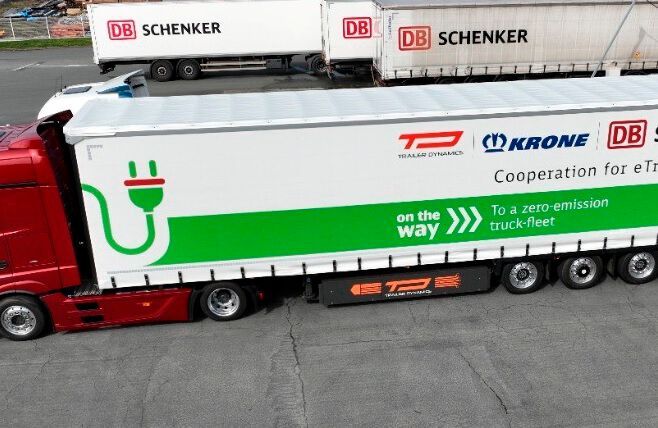 DB Schenker in Frankreich hat den E-Trailer von Trailer Dynamics getestet. Das Ergebnis mit Blick auf den Dieselverbrauch von Lkw kann sich nicht nur in Sachen Einsparungen sehen lassen, wie DB Schenker sagt. Lesen Sie hier, warum.