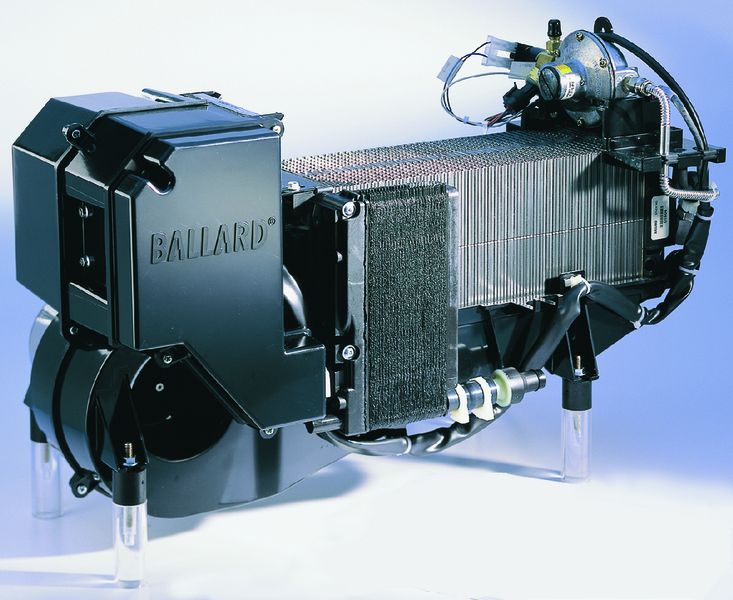 Dieses NEXA Power-Modul von Ballard Power Systems leistet 1200 W bei 26 V Nennspannung, wiegt 13 kg und kann an gewöhnliche Wasserstoff-Druckflaschen angeschlossen werden (Archiv: Vogel Business Media)