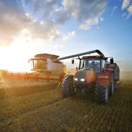 Fortschreitende Automatisierung bei weniger Energiebedarf: Innovative Halbleiter erhöhen Produktivität und Sicherheit in Nutzfahrzeug-Anwendungen. Fortschreitende Automatisierung bei weniger Energiebedarf: Innovative Halbleiter erhöhen Produktivität und Sicherheit in Nutzfahrzeug-Anwendungen.