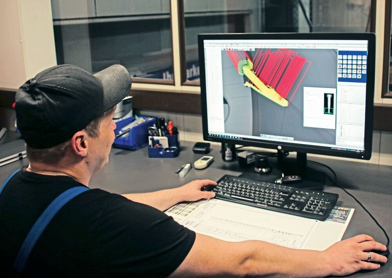 Einsatz moderner CAD/CAM-Technologien in den Bereichen Konstruktion, CNC-Programmierung, Qualitätssicherung und Fertigungsorganisation. (Klaus Vollrath)