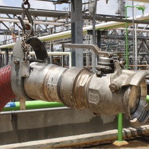 SI Group relies on OPW Drylok Dry Disconnect Couplers throughout its chemical plant. 