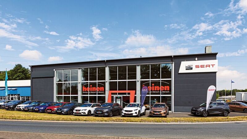 In diesem Jahr hat Heinen das Autohaus Huchtemeier in Menden übernommen. Neben Seat und Cupra wird im Betrieb jetzt auch die Marke Kia verkauft.