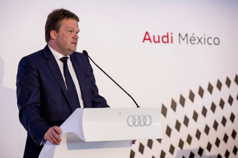 Dr. Bernd Martens, Vorstand Beschaffung bei Audi, eröffnete den Lieferantenpark. „Der Lieferantenpark ist ein wichtiger Baustein in unserer Lokalisierungsstrategie. Kurze Wege fördern den schnellen Austausch, effiziente Prozesse und eine reibungslose Logistik.“ (Audi)