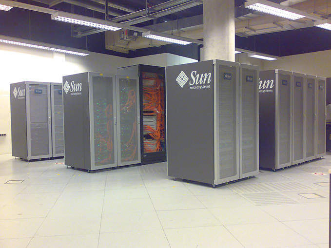 Auf den Festplattensystemen von Sun speichert das ZIB umfangreiche Datenmassen aus komplexen Versuchsreihen (Bilder: ZIB) (Archiv: Vogel Business Media)