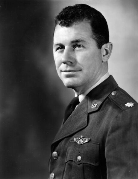 Chuck Yeager im Jahre 1941 (gemeinfrei (U.S. Air Force/wikipedia commonx))