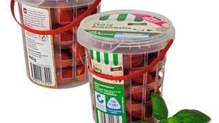 Ressourcenschonende Verpackung für Snack-Tomaten: Der von Pöppelmann Famac mit Unterstützung von Merulin Gartenbauservice entwickelte Eimer in Gitterstruktur benötigt deutlich weniger Material. (Bild: Pöppelmann)
