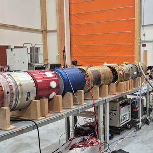 Nutzlast von Mapheus-17 beim Zusammenbau: In den Tagen vor dem Raketenstart integrieren die Forscher die Experimente in die Module. Diese werden dann miteinander verbunden. So wächst Schritt für Schritt die Nutzlast zusammen, die an der Spitze der Rakete sitzt.(Bild:  SSC Space)