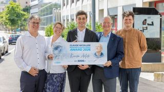 V. l. n. r.: Christophe Ballif (Scientific Advisor, CSEM), Andrea Dunbar (CTO, CSEM), Kerem Artuk (R&D Engineer, CSEM), Claude Nicollier (ehemaliger Präsident des CSEM und Schweizer Astronaut) und Christian Wolff (EPFL PV Lab). (Bild: CSEM)
