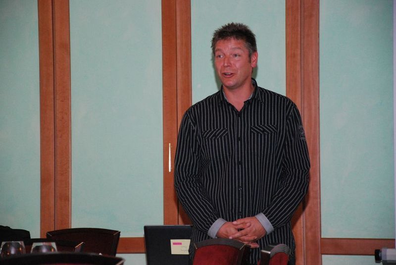 Steffen Engmann von der Santander Consumer Bank beim interessanten Vortrag. (Wenz)