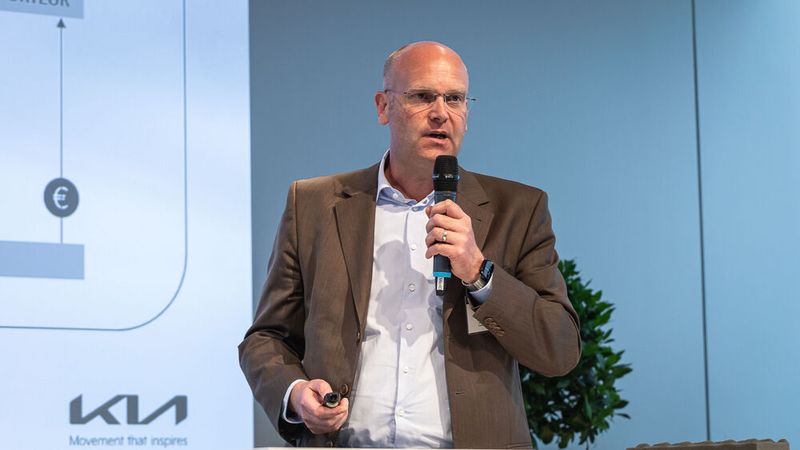 Thomas Djuren, Geschäftsführer von Kia Deutschland, unterstrich, dass das Agentursystem für den koreanischen Importeur aktuell kein Thema ist. (Bild: Stefan Bausewein)