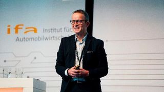 Stefan Reindl, Leiter des Instituts für Automobilwirtschaft, stellt alljährlich die Ergebnisse des Markenmonitors vor. (IfA)
