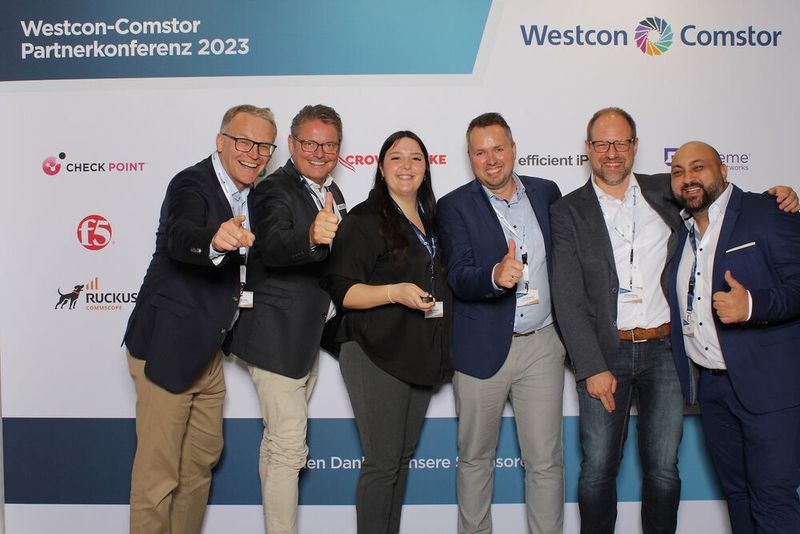 (V. li.) Alexander Dauer (Ostertag Detewe GmbH), Michael Kleene (Westcon), Ines Volkmann (Westcon), Lars Mechelhoff (Ostertag Detewe GmbH), Michael Marmulla (Ostertag Detewe GmbH) und Mo Adli (Westcon).  (Bild: Westcon-Comstor)