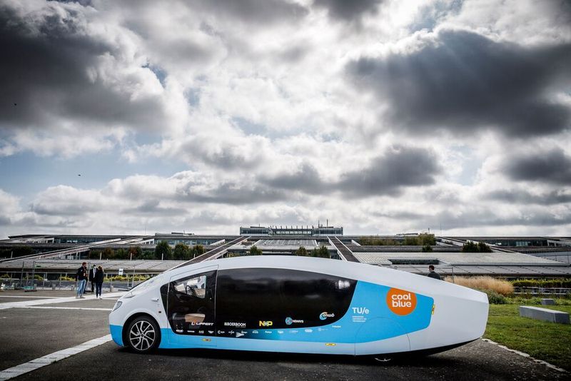 Das Stella Vita: ein mit Photovoltaik-Paneelen bestücktes vollelektrisches Experimentalfahrzeug.  (Renault)
