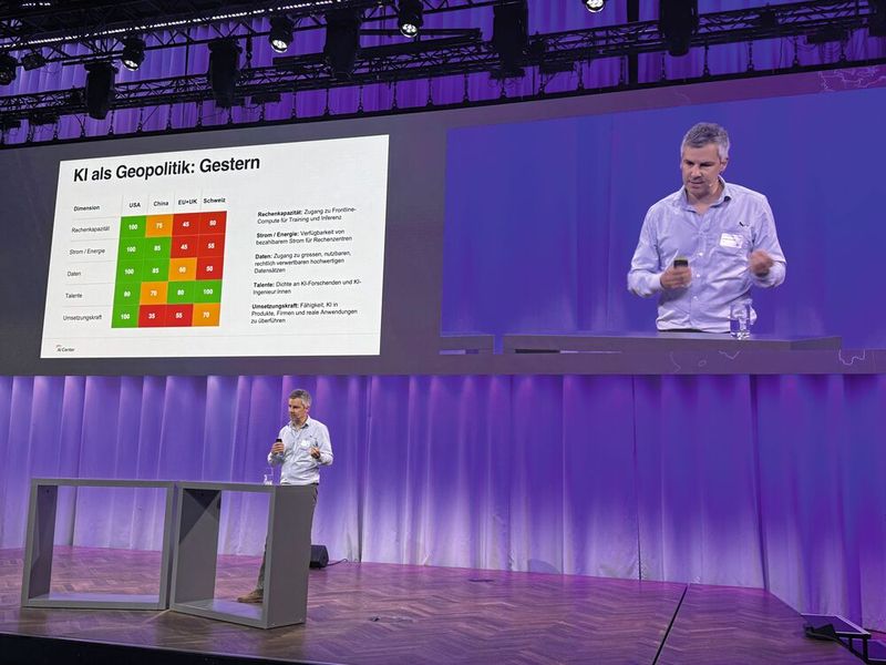 Marcel Salathé, Ko-Direktor EPFL AI Center ist digitaler Epidemiologe und KI-Experte und stellte die Frage: «Wird Intelligenz zu teuer für die Schweiz?» (Bild: Anne Richter, VCG)