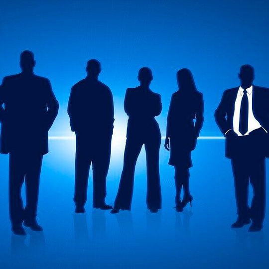 Der Bedarf an Führungskräften in der Pharmabranche ist verhältnismäßig hoch: 15,1 % der Stellen in den Top-30 Pharmaunternehmen Deutschlands richten sich an Führungskräfte. (Bild:  frei lizenziert /  Pixabay)