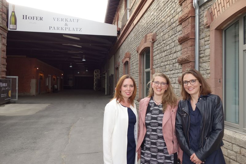 Frauenpower in der Vertriebs und Verkaufsleitung, (v. l.) Stefanie Gundlach, Michaela Schroll und Judith Öchsner, dexxIT. (Bild: IT-BUSINESS)