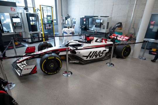 Die beiden Veranstaltungstage boten eine Reihe von Highlights, darunter ein Original Haas F1-Auto (Saison 2026), geführte Rundgänge, Live-Demonstrationen und Vorträge.(Bild:  Urma AG)