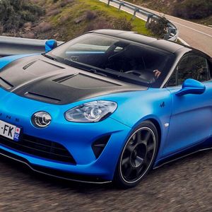 Wie beim bisherigen Topmodell A110 S sollen 221 kW/300 PS und 340 Newtonmeter reichen. (Bild:  Alpine)