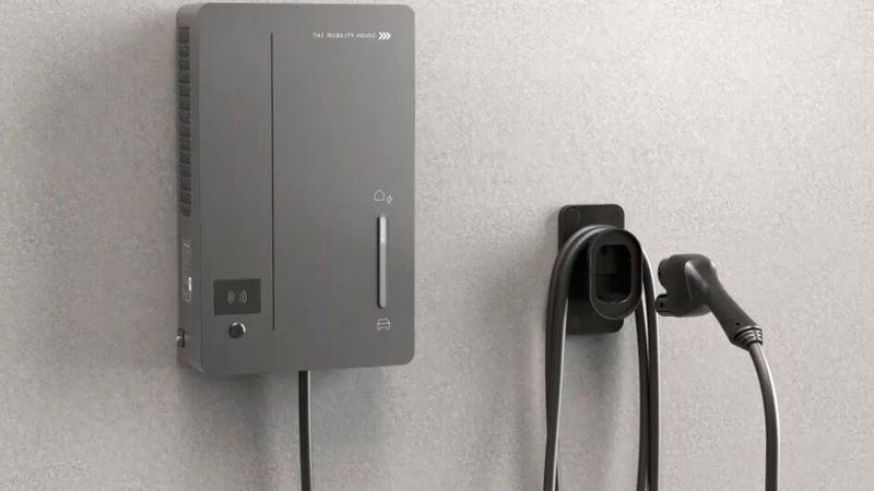 Zusammen mit EcoG und EV-Tech hat the Mobility House die 11-kW-DC-Wallbox ChargeLine Bidi zur Serienreife gebracht.(Bild:  The Mobility House)